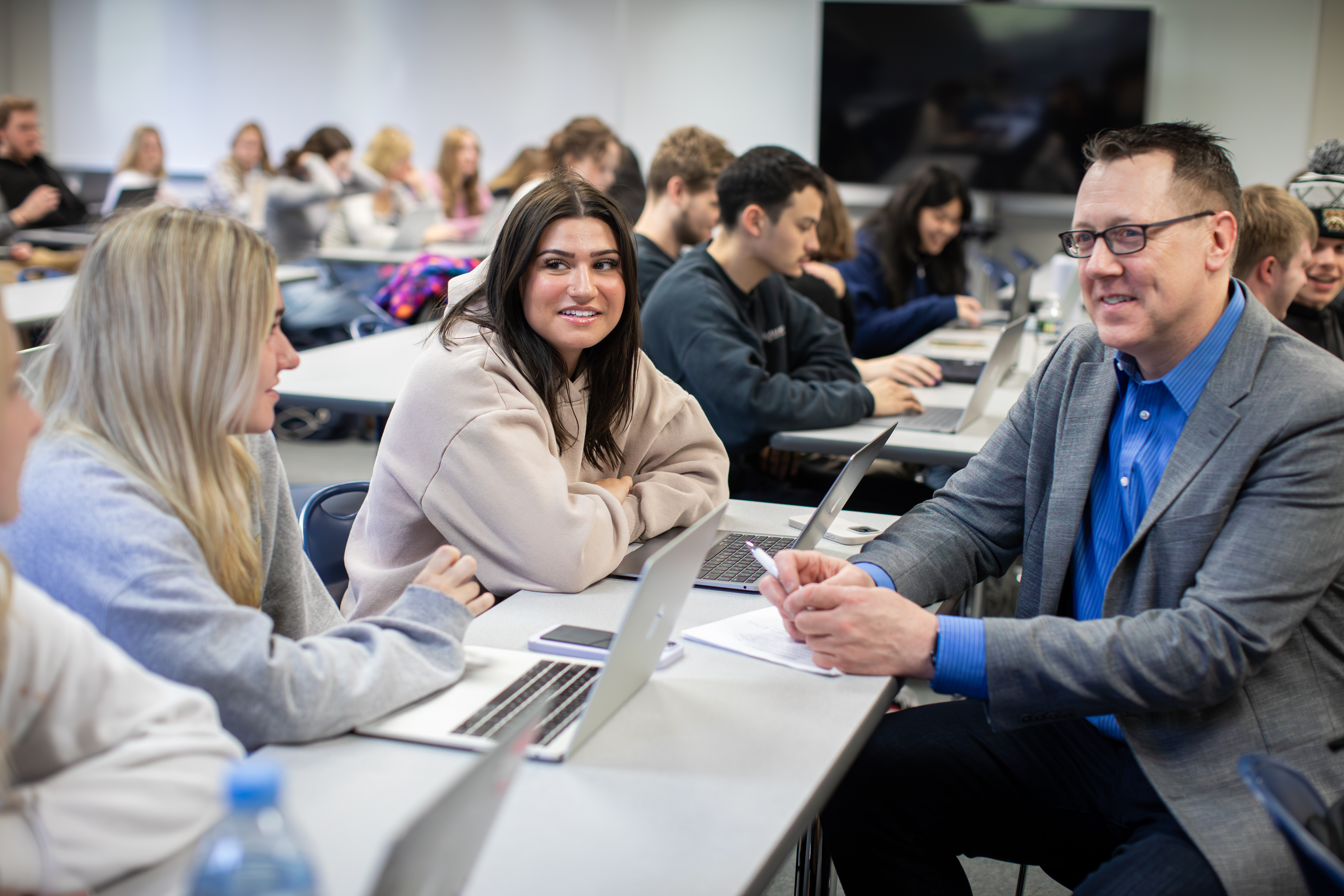 Food Marketing Students and Russel Zwanka