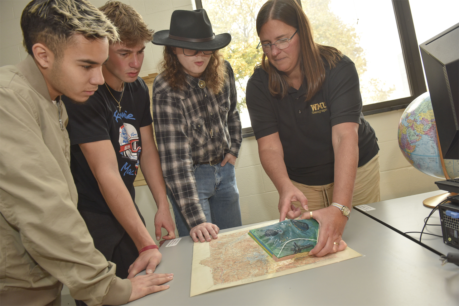 Lisa Dechano-cook in lab