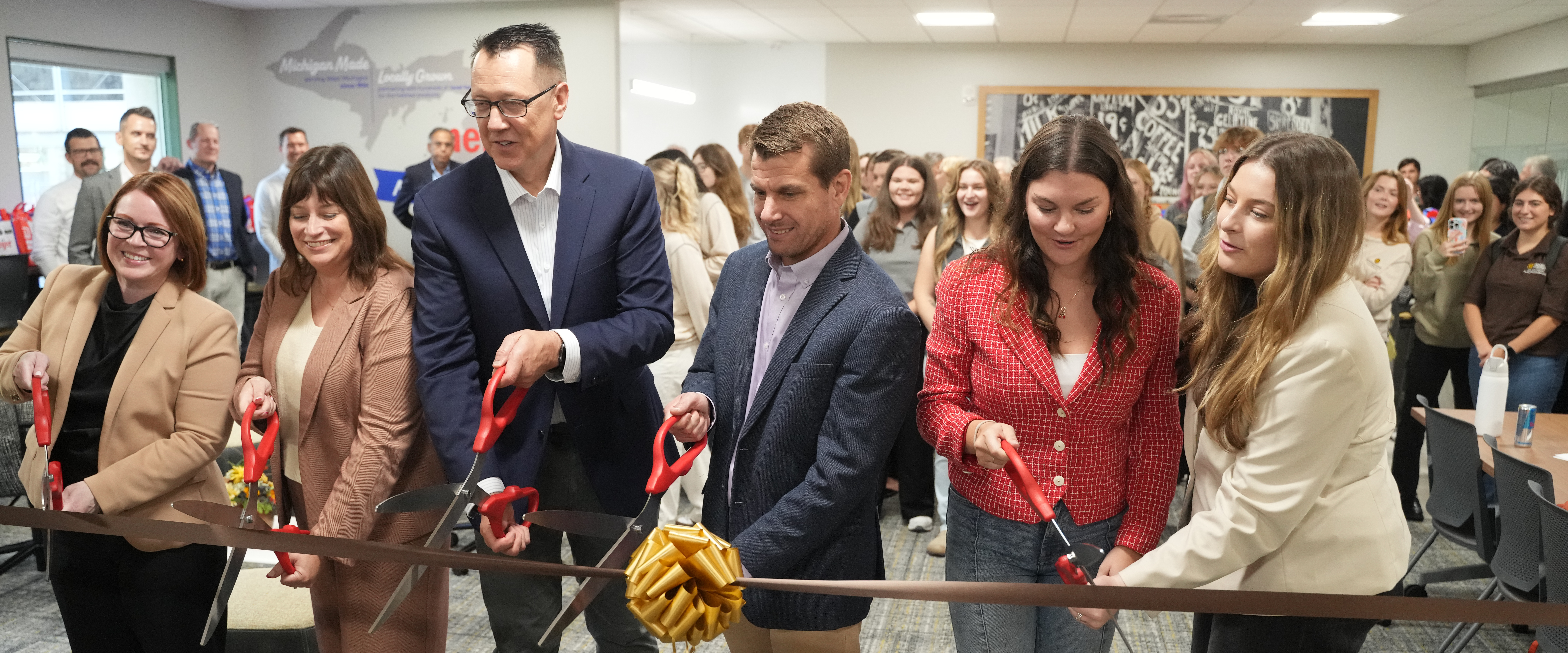 Ribbon cutting ceremony in the food marketing hub