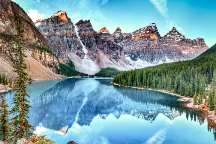 lake valley with mountain from banff national park