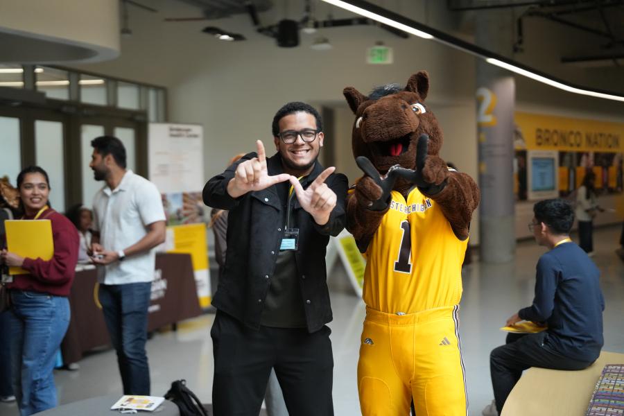 I3S - International Student with Bronco