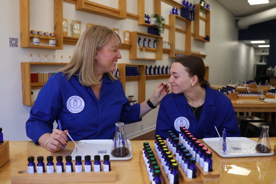 Tanya Thompson, B.B.A.'15, MBA'20, earned her degrees from WMU Haworth while raising two daughters and building The Aroma Labs