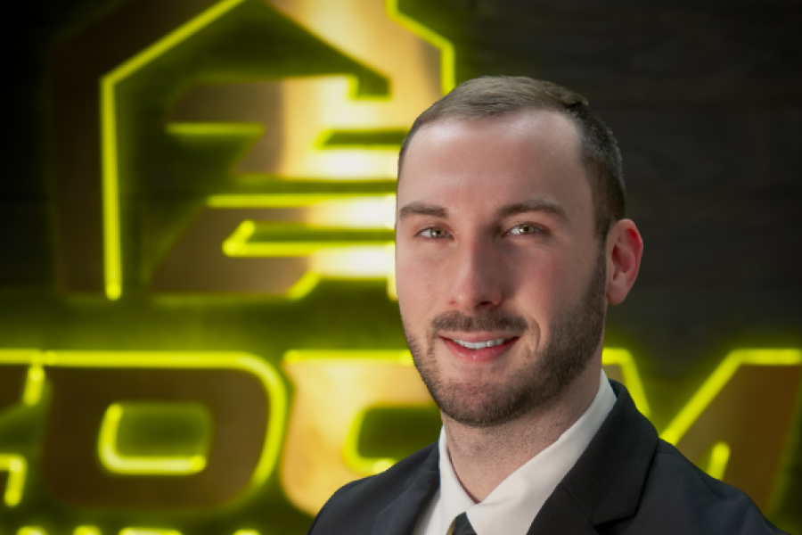 Jonny Shatter, a WMU education alumnus who works as an executive loan officer for a mortgage brokerage.