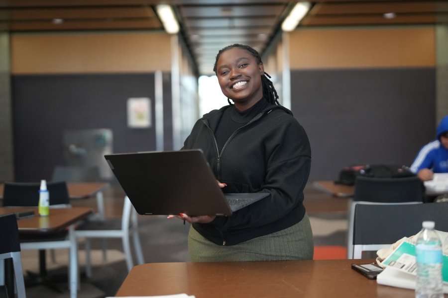 Student uses computer