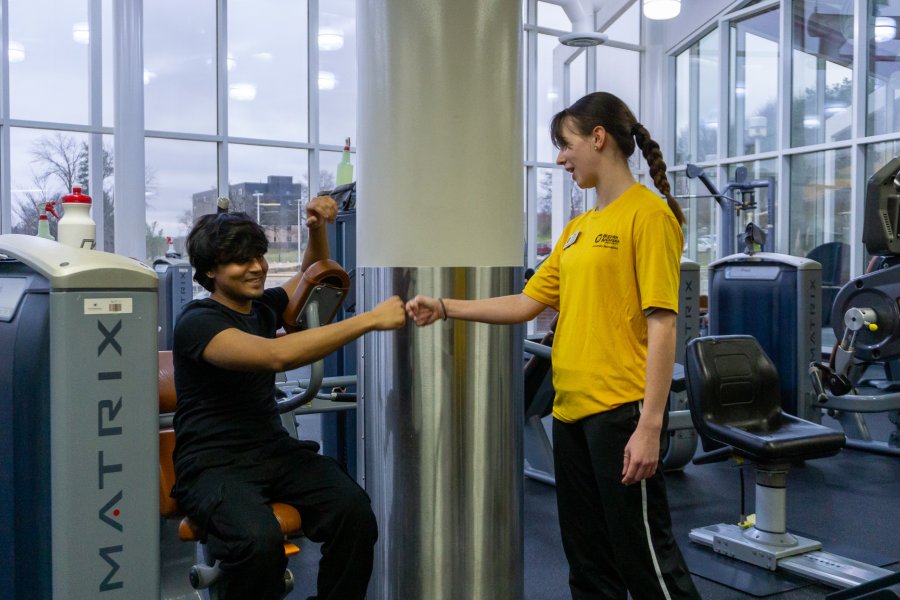 WMU Personal Trainer giving encouragement