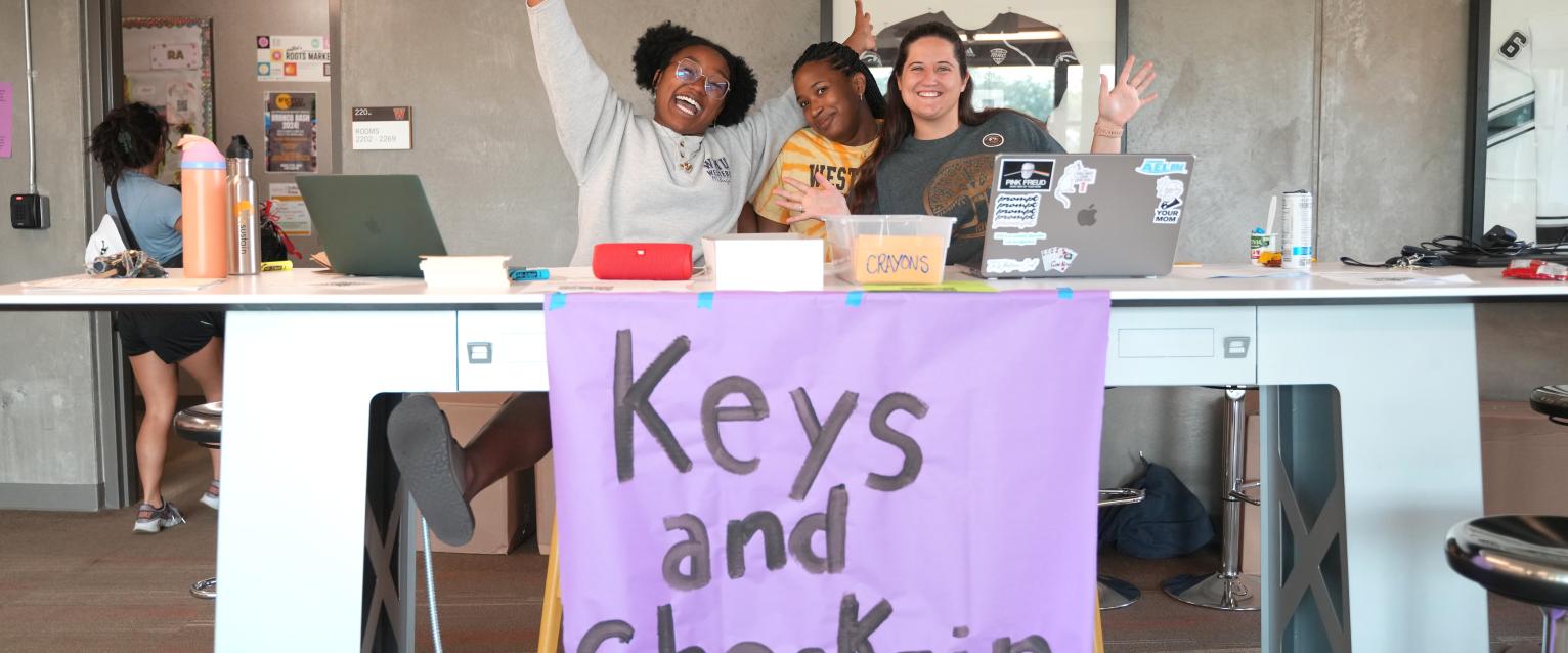 Move in desk at WMU