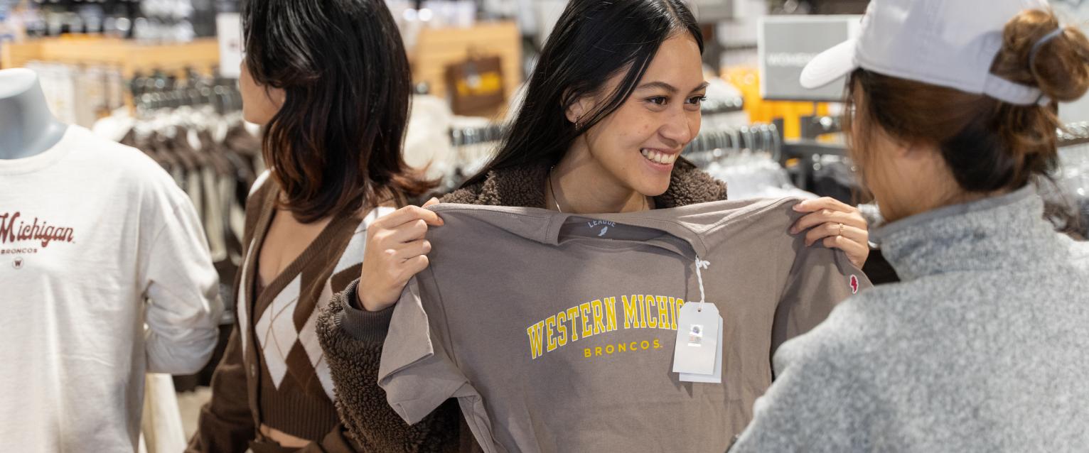 Students shopping at the bookstore