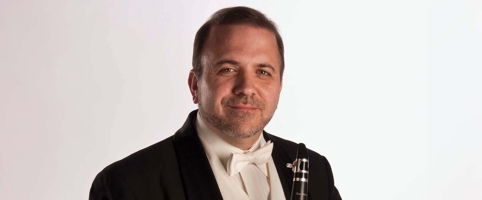 headshot photo of clarinetist Robert DiLutis