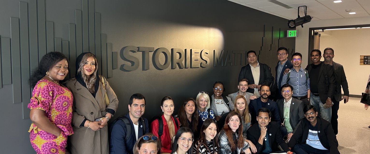 A collection of journalism professionals in Dunbar Hall