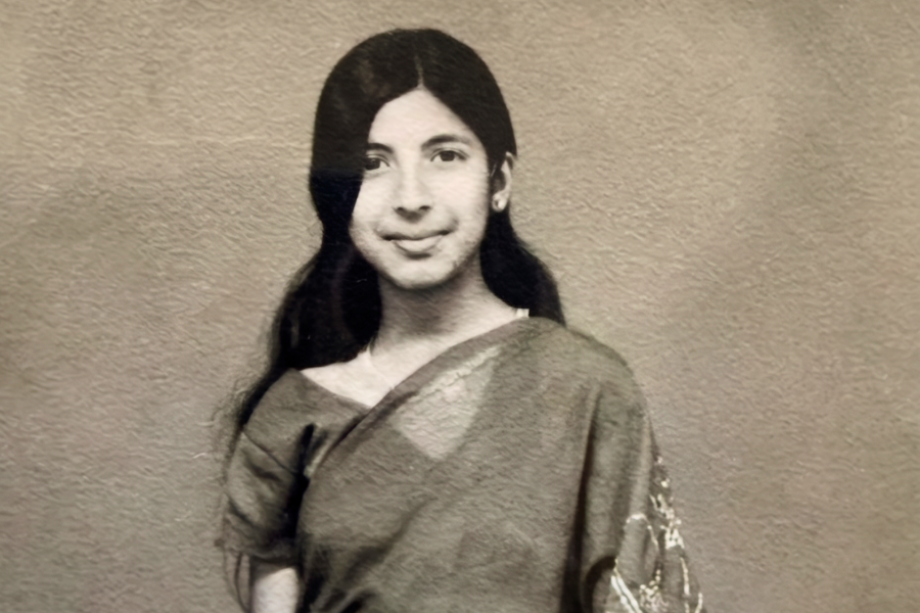 Portrait photo of Viloshinee Murugan's mother as a young girl