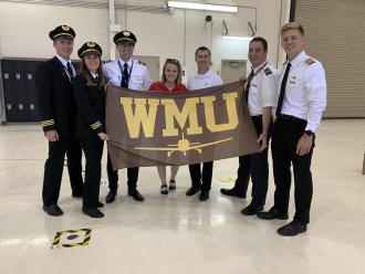 WMU Alumni during a College of Aviation recruiting event