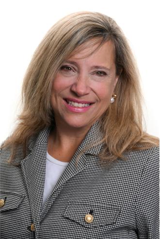 photo of Lynn Petrak