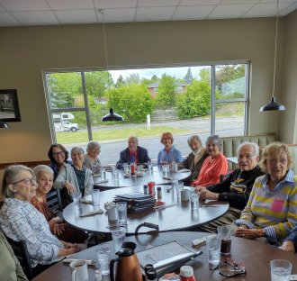 OLLI SRT Members at Lunch