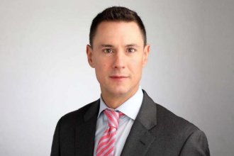 Daniel Breeman's professional Headshot