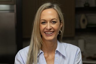 Katie Hotze professional Headshot