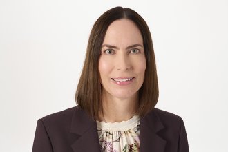 Calli Schmid professional Headshot