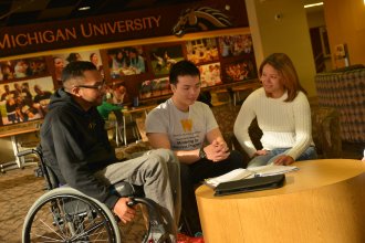 Student mentoring in the Bernhard Center