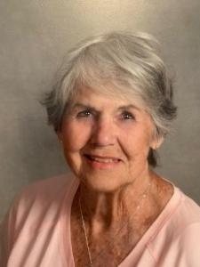 Patricia Holmes headshot