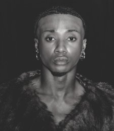 Headshot for Tyreis Hunte featuring a black and white photo.